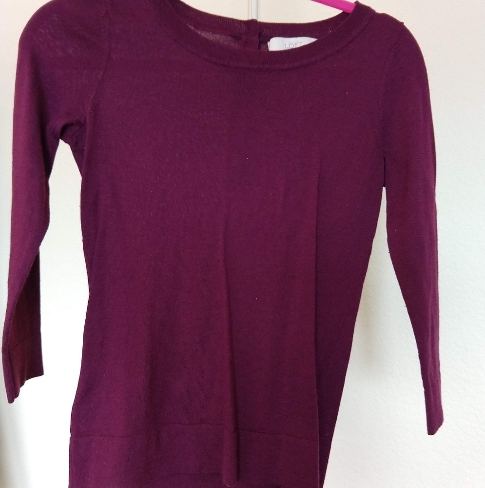 Three quarter sleeve sweater